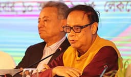বাংলাদেশে নগদবিহীন লেনদেন বাড়ানোর তাগিদ দিয়েছেন গভর্নর মনসুর