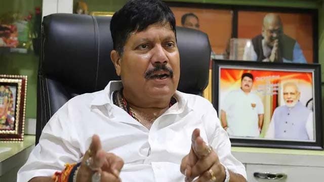 নেপালের পর এবার গণ-অভ্যুত্থানের ডাক পশ্চিমবঙ্গে!