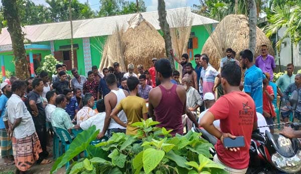 ভূরুঙ্গামারীতে অটোরিকশা স্পর্শে গৃহবধূর করুণ মৃত্যু