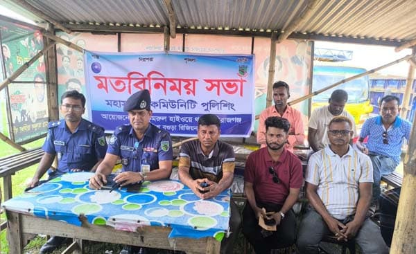 সিরাজগঞ্জে পরিবহন মালিক ও শ্রমিকদের সাথে ওসি'র মতবিনিময় 
