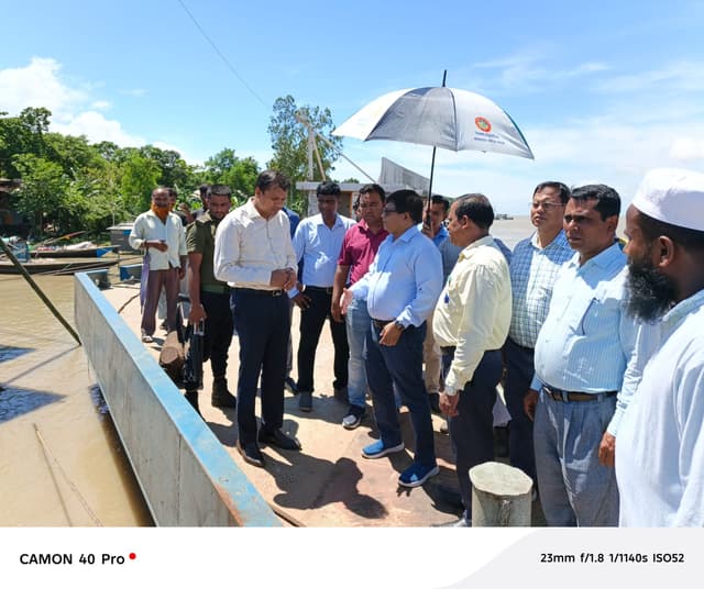 দৌলতদিয়া ফেরিঘাটে ভাঙন পরিদর্শনে বিআইডব্লিউটিএ’র উচ্চ পদস্থ কর্মকর্তারা