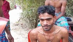 স্ত্রী তালাক দেয়ায় পাপমুক্তির জন্য দুধ দিয়ে গোসল !