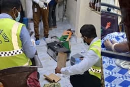 ঝিনাইদহে ব্যবসায়ীর অর্ধগলিত লাশ উদ্ধার, হত্যার ছায়া