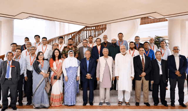 এবারের ঈদে যানজট ও লোডশেডিংমুক্ত ব্যবস্থাপনায় অভিনন্দন প্রধান উপদেষ্টার