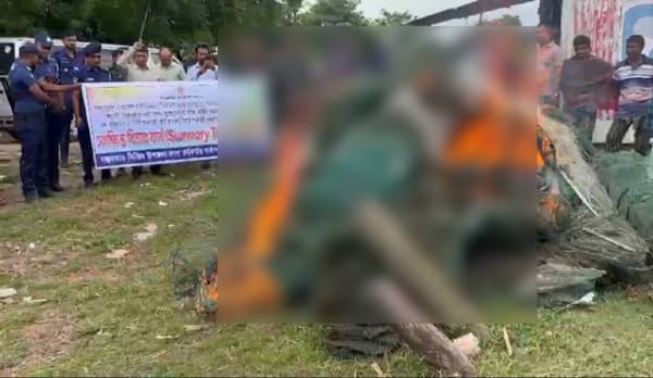 গোয়ালন্দে পদ্মায় অভিযান, অবৈধ জাল ধ্বংস