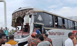 ঢাকা-ভাঙ্গা এক্সপ্রেসওয়েতে ৪ টি বাস সংঘর্ষে আহত ২৫