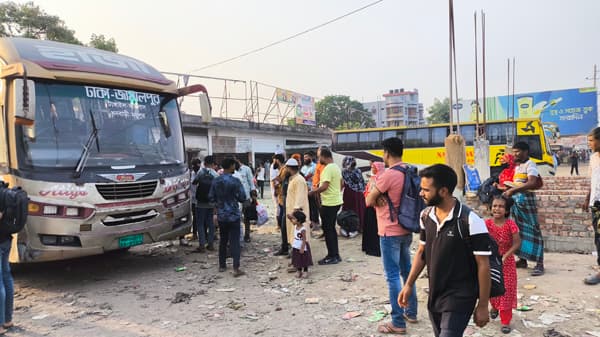 ঈদের ছুটির শেষ দিনে জামালপুরে বাস সংকট, ভাড়া দ্বিগুণ