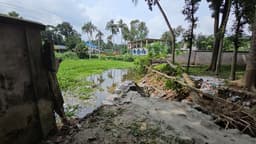 গোয়ালন্দ হাসপাতালের দেয়াল ধসে নিরাপত্তা শঙ্কা 