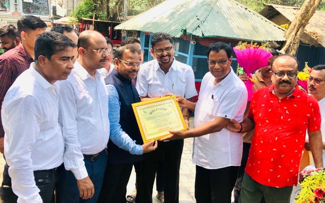  হিলি স্থলবন্দর পরিদর্শনে ভারতীয় সহকারী হাইকমিশনার মনোজ কুমার 