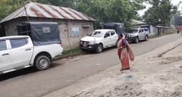 নওগাঁয় সরকারি গাড়ি দিয়ে ব্যক্তিগত মাছ শিকার: নিন্দার ঝড়