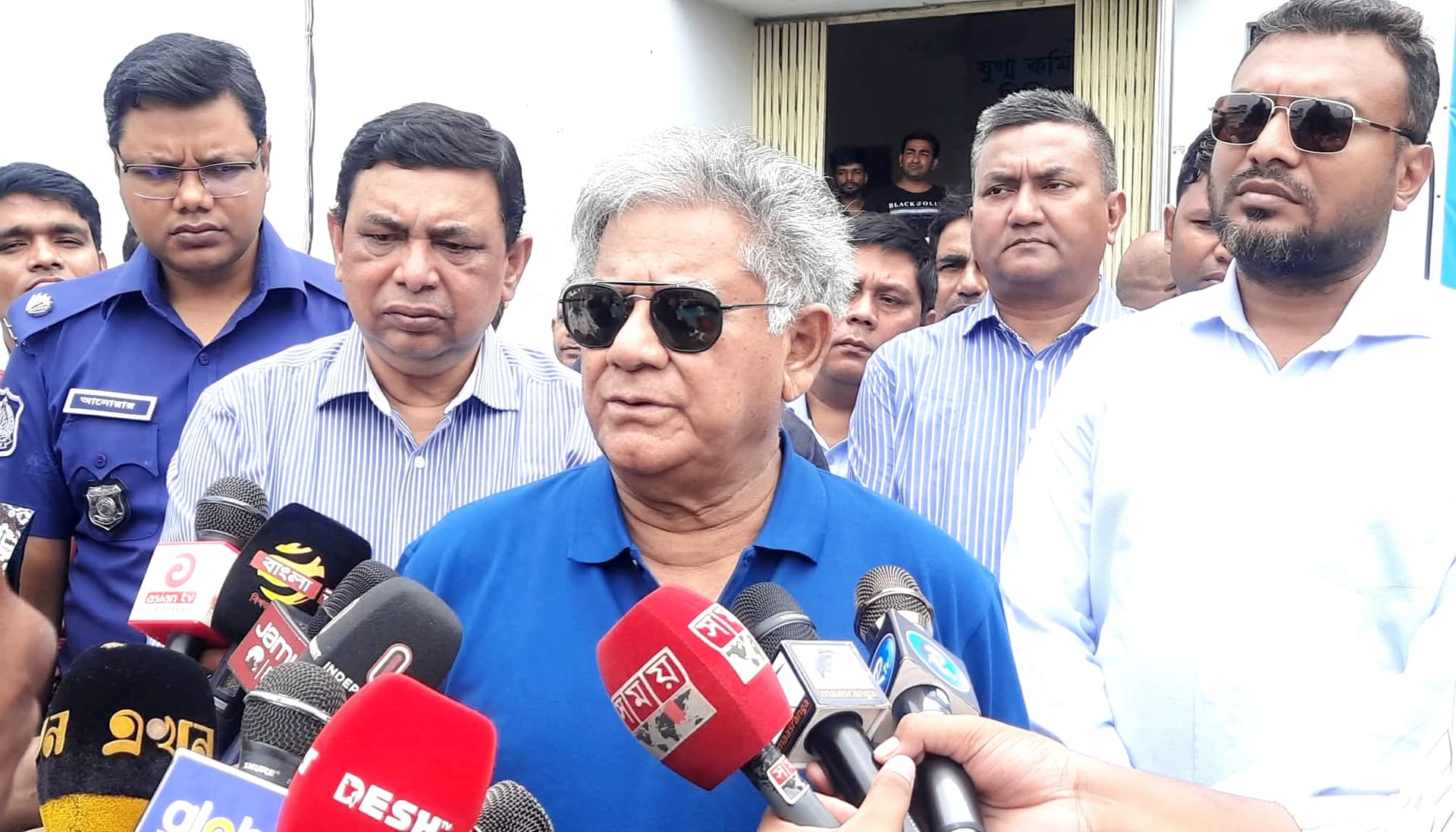 স্থলবন্দর পুনর্গঠনে গুরুত্ব দিচ্ছেন উপদেষ্টা এম সাখাওয়াত হোসেন