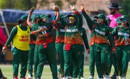 শেষবেলায় নাটক, বিশ্বকাপের টিকিট পেল বাংলার বাঘিনীরা
