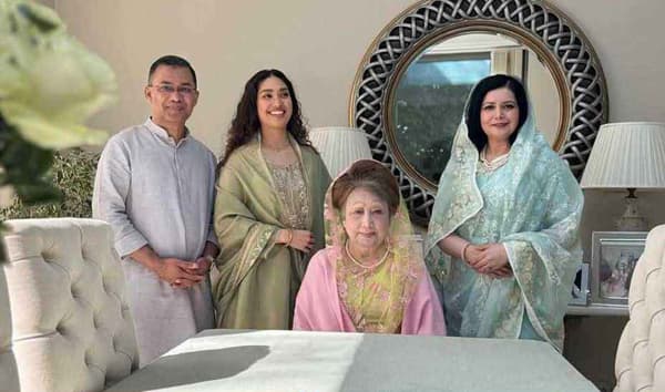 দীর্ঘ বছর পর পরিবারের সাথে ঈদ উদযাপন করলেন খালেদা জিয়া