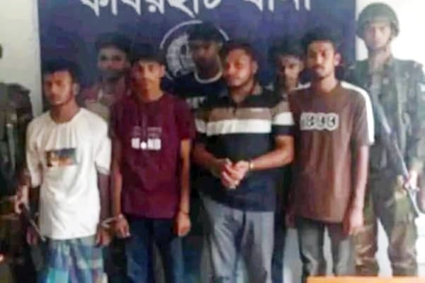 কিশোরকে আটকে রেখে সেনা-পুলিশ পরিচয়ে চাঁদা দাবি, গ্রেপ্তার ৫