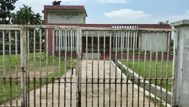 চরভূরুঙ্গামারীতে ভূমি অফিসে জনবল শূন্য, ভোগান্তিতে এলাকাবাসী