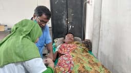 অলৌকিকভাবে জীবিত ফিরে এলেন নিখোঁজ জেলে মোরশেদ 