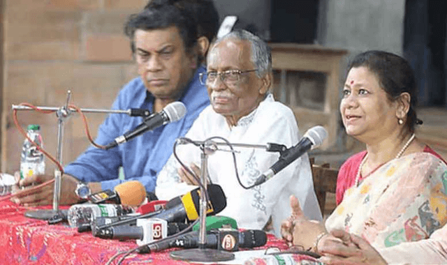 আলোয় আলোকিত হয়ে নতুন বছর বরণের প্রস্তুত ছায়ানট