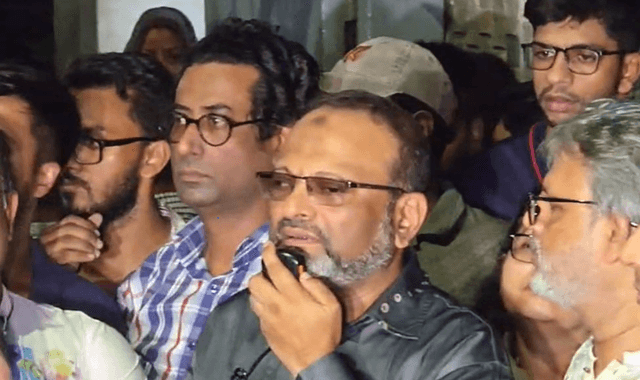 ঢাবি হলে ছাত্ররাজনীতি নিষিদ্ধের ঘোষণা বহাল রাখলেন উপাচার্য