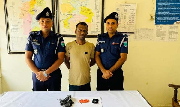কমলগঞ্জে ইয়াবাসহ কারবারীকে আটক