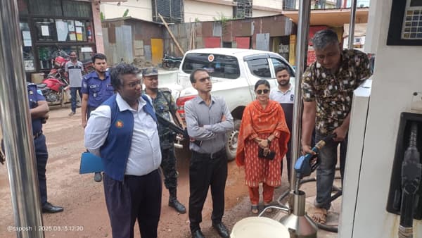 নোয়াখালীর ফিলিং স্টেশনে ওজন কারচুপি হাতেনাতে ধরা, জরিমানা