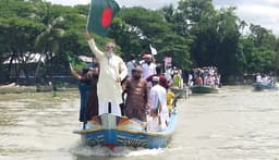 নেছারাবাদে জামায়াতের শতাধিক ট্রলারের নৌবহর 