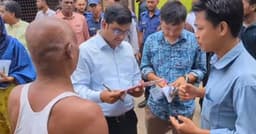 খাগড়াছড়িতে অবৈধ দোকানপাট উচ্ছেদ অভিযান