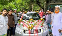 দেবীদ্বারে প্রবীন শিক্ষককে ফুলবাহী গাড়িতে রাজসিক বিদায়ী সংবর্ধনা