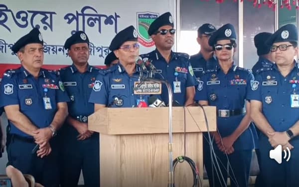 হাইওয়েতে থ্রি-হুইলার চলাচল নিয়ন্ত্রণের নির্দেশ দিলেন অতিরিক্ত আইজি
