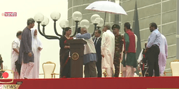 ঐতিহাসিক‘জুলাই ঘোষণাপত্র’ পাঠ শেষ করে সকলের সাথে কুশল বিনিময় করছেন প্রধান উপদেষ্টা