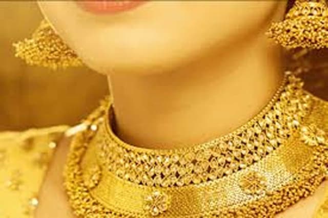 রেকর্ড ভাঙলো স্বর্ণ, এক ভরি ১.৬৭ লাখ