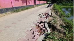 আত্রাইয়ে ঠিকাদারীর অনিয়মে নির্মাণ শেষে ভেঙে পড়ল সড়ক