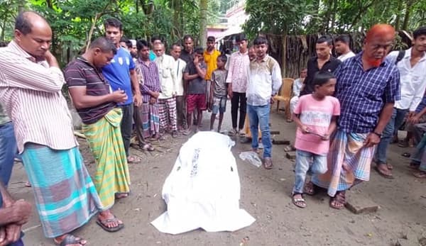 ঝালকাঠিতে বিআরটিসি বাস চালকের ঝুলন্ত মরদেহ উদ্ধার