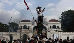 ২৪ ঘন্টা না যেতেই নেপালের বিপ্লব ছিনতাই, দাবি জেন-জি'র