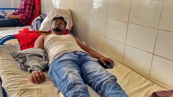 পাওনা টাকা চাওয়ায় শ্রমিককে পেটালেন সেচ্ছাসেবকলীগ নেতা