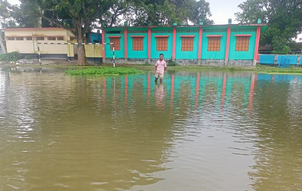 উল্লাপাড়ায় ডুবে গেল শিশুদের একমাত্র বিনোদনভূমি