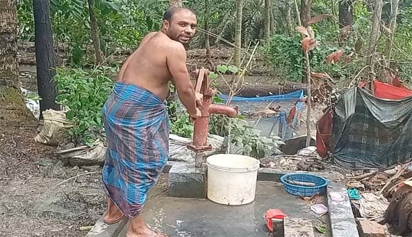 নিরাপদ পানির লড়াইয়ে হেরে যাচ্ছে বাবুগঞ্জ