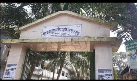 পটুয়াখালীর দশমিনায় দুই কক্ষ পরিদর্শককে বহিস্কার