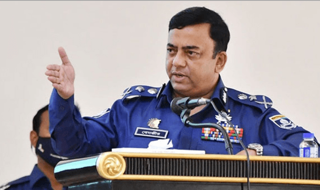 দুর্নীতির অভিযোগে সাবেক আইজিপি বেনজীর আহমেদের বিরুদ্ধে রেড নোটিশ জারি