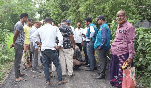 হাকিমপুরে রাস্তা সংস্কার অনিয়ম: তদন্তে নেমেছে দুদক 