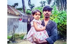 সামাজিক বিচ্ছিন্নতায় দিনমজুর পরিবারে নেমে এল অন্ধকার