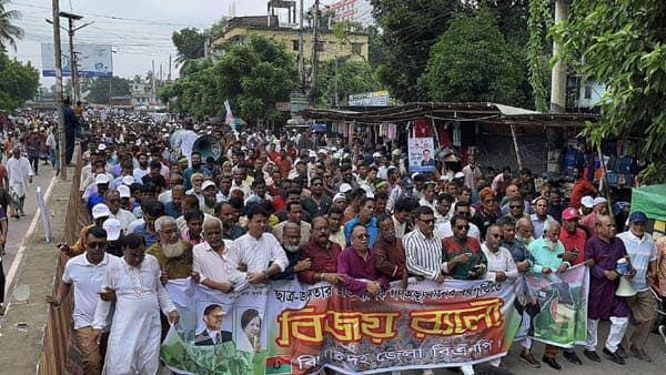 ঝিনাইদহে জুলাই গণঅভ্যুত্থান স্মরণে বিজয় র‌্যালি, জনতার ঢল