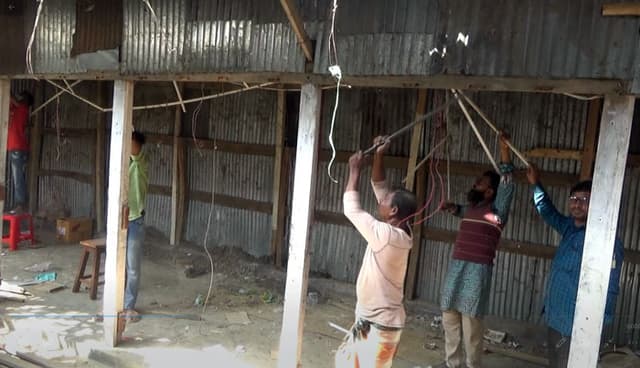 কুয়াকাটায় অর্ধশতাধিক অবৈধ দোকান ঘর উচ্ছেদ