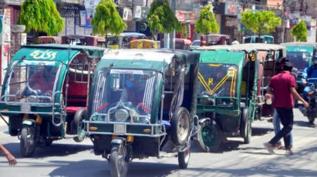 সড়কে চলবে না তিন চাকার মোটরযান, কারখানা বন্ধের নির্দেশ