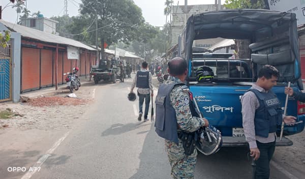 কালকিনিতে বিজয়ী স্বতন্ত্র প্রার্থীর আনন্দ মিছিলে বোমা হামলায়! আহত-৪