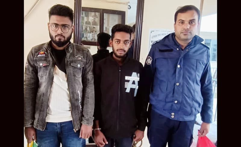 দেবীদ্বারে স্কুলছাত্রীসহ ২ কিশোরীকে ধর্ষনের অভিযোগে আটক ২