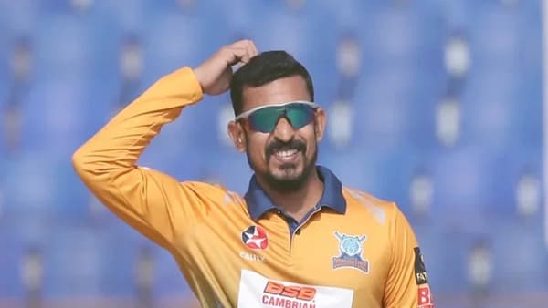 সব ধরনের ক্রিকেট থেকে নিষিদ্ধ নাসির: আইসিসি