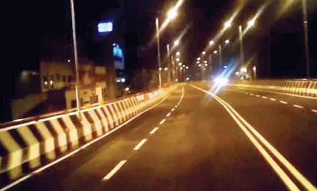 মহাখালী ফ্লাইওভারে ছিনতাইয়ের চেষ্টা, র‍্যাব সদস্যসহ গ্রেপ্তার ৩