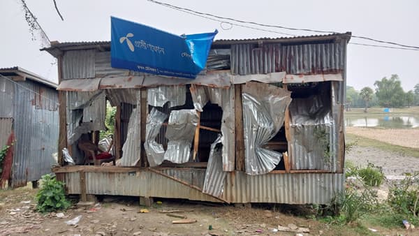 নির্বাচনের ১৩ দিন পরও থামছে না সহিংসতা, আত্মগোপনে নেতাকর্মীরা