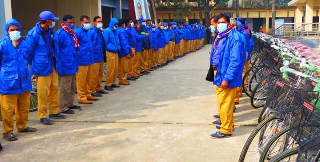 ধামইরহাটে গ্রাম পুলিশদের মাঝে বাইসাইকেল বিতরণ