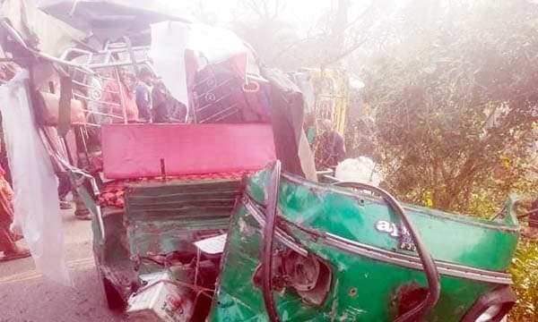 ঝিনাইদহে ট্রাকের ধাক্কায় অটোরিকশার দুই যাত্রী নিহত, আহত ৪